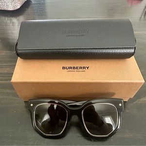 Burberry Primrose Sunglasses B4307 Black